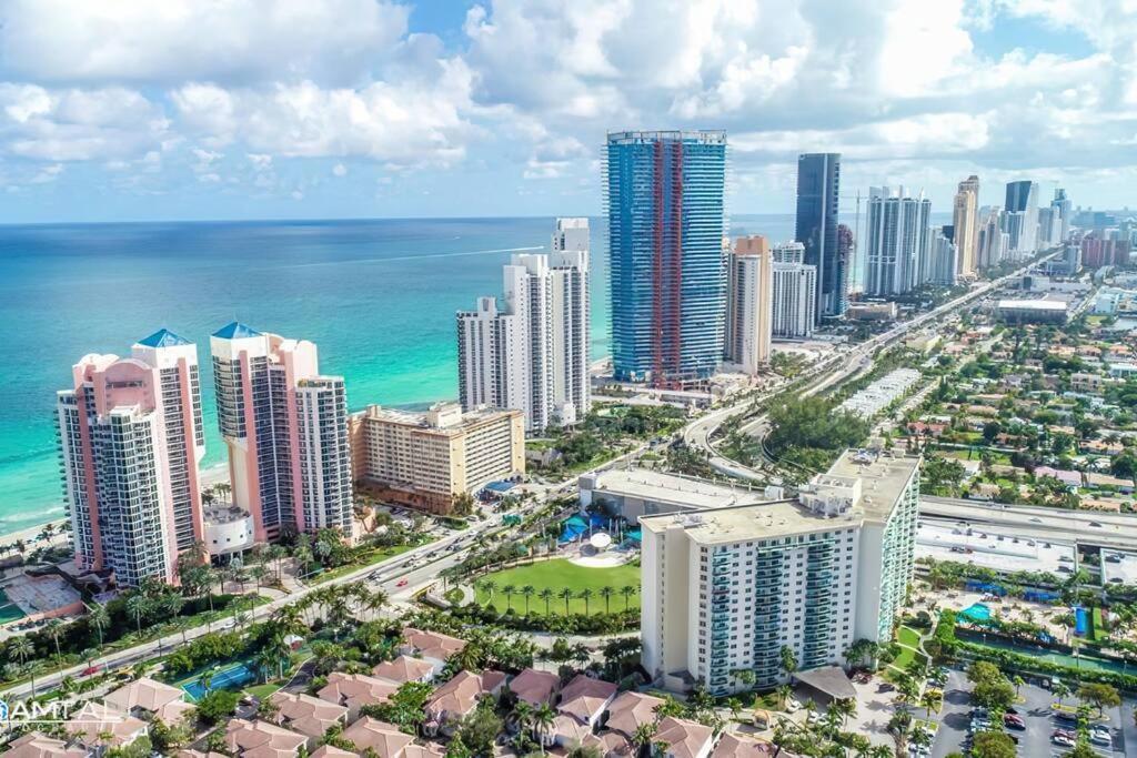 Miami Holiday Apartments Sunny Isles Beach Exterior photo